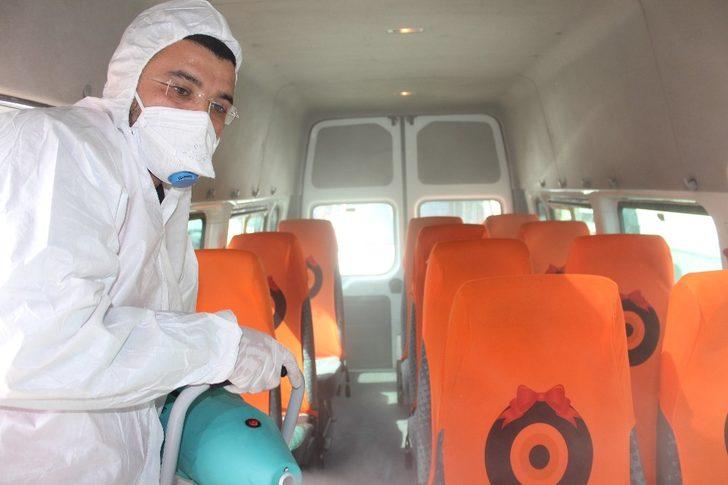 Gemerek’te Taksiler ve Minibüsler İlaçlandı G2