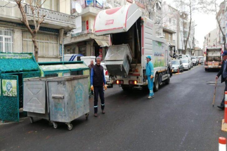 Korona virüsüne karşı çöp konteynerleri de dezenfekte ediliyor G2