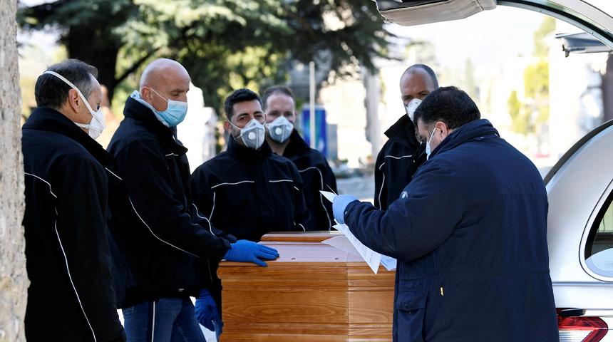 İtalya'daki enstit&uuml;n&uuml;n a&ccedil;ıkladığı koronavir&uuml;s rakamları korkuttu!