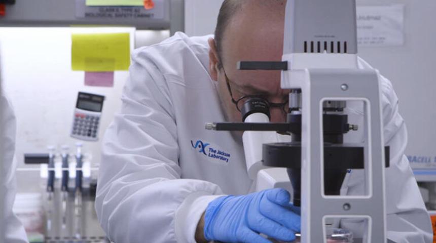 Prof. Dr. Derya Unutmaz'dan koronavir&uuml;s tedavisi i&ccedil;in dikkat &ccedil;eken a&ccedil;ıklama