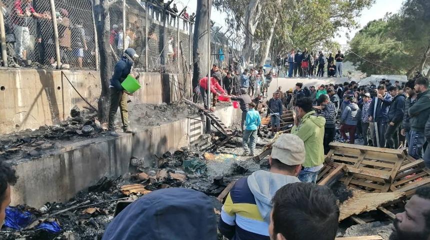 Yunanistan&rsquo;da g&ouml;&ccedil;men kampında yangın: 4 &ouml;l&uuml;, 1 yaralı