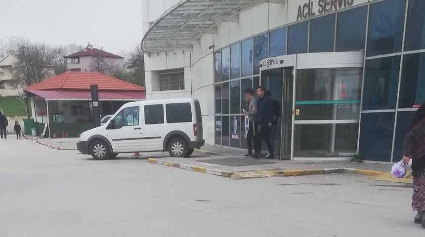 Bafra&rsquo;da gen&ccedil;ler arasında bı&ccedil;aklı kavga: 1 yaralı