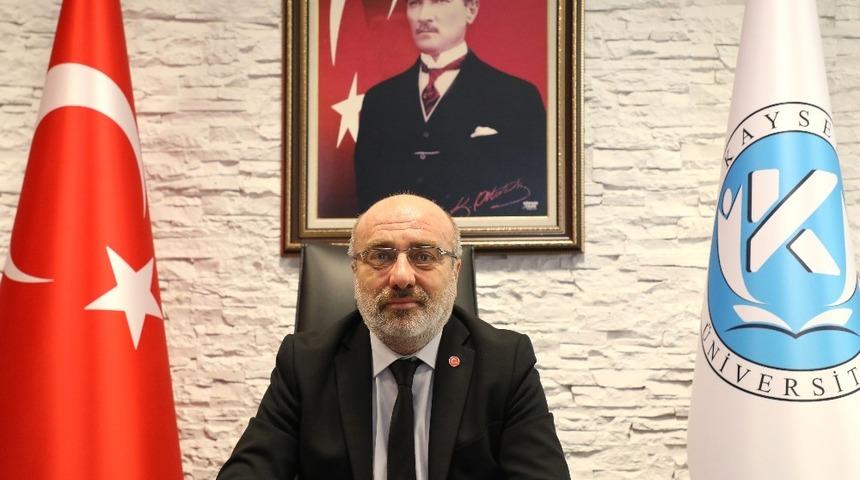 Rektör Prof. Dr. Karamustafa: "Çanakkale Deniz Zaferi, vatan, bayrak ve ezan aşkı ile bir milletin yeniden doğuşudur"