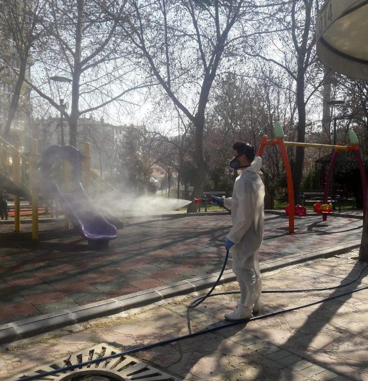Mamak parklarında dezenfektan harekatı G4
