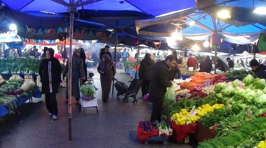 Koronavir&uuml;s pazarları da vurdu