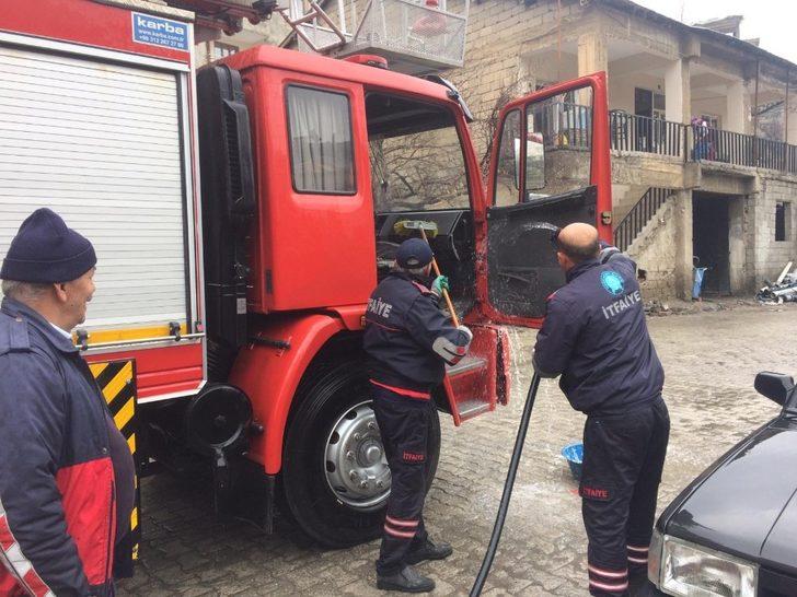 Hakkari’de dezenfekte çalışmaları sürüyor G3