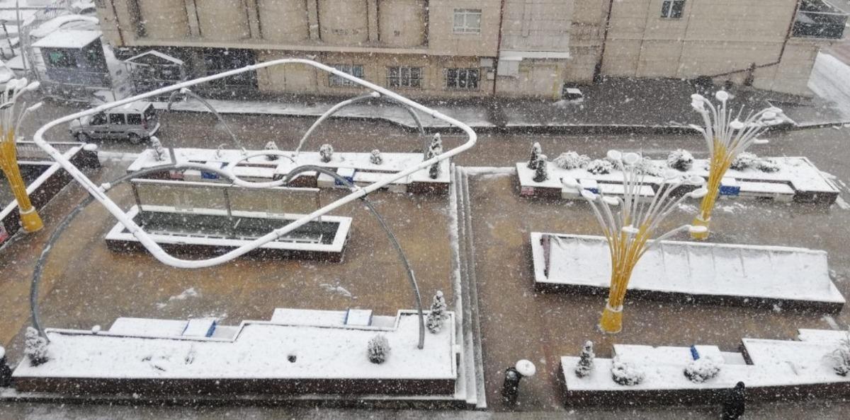 Erzurum&rsquo;da Mart kapıdan baktırdı