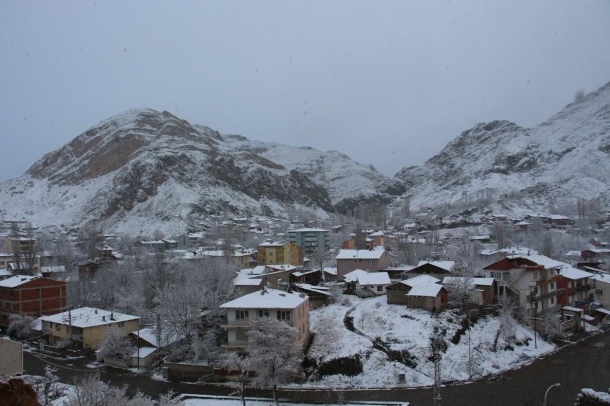 Oltu&rsquo;ya &rsquo;leylek kar&rsquo;ı