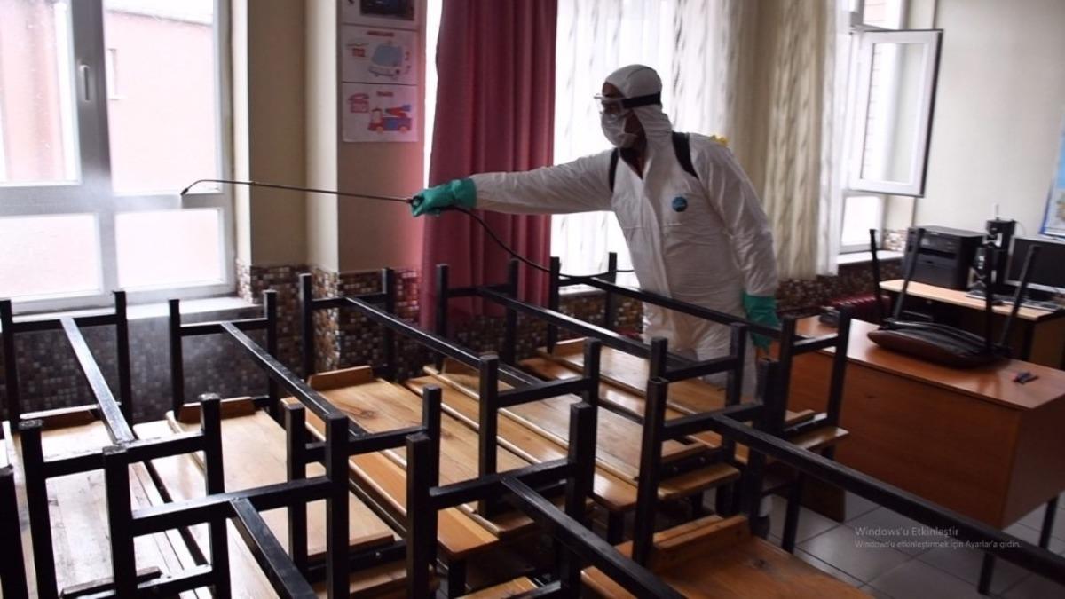 Kulu&rsquo;da okul ve camiler dezenfekte edildi