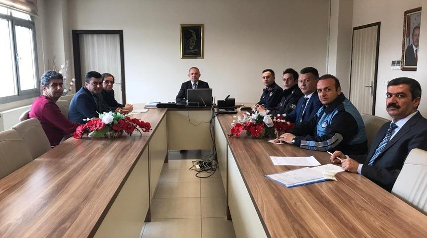 Burhaniye&rsquo;de Koronavir&uuml;s değerlendirme toplantısı