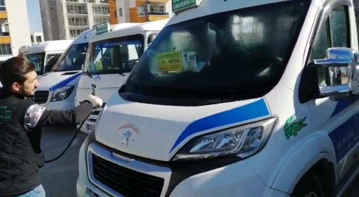 Bursa&rsquo;da yolcu minib&uuml;sleri dezenfekte edildi