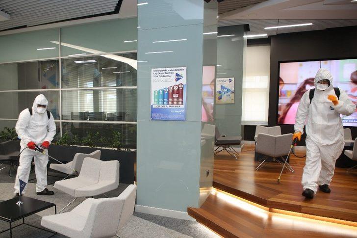 Mersin’de resmi kurumlar virüse karşı ilaçlanıyor G1