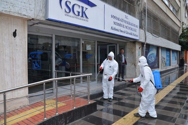 Mersin’de resmi kurumlar virüse karşı ilaçlanıyor G2