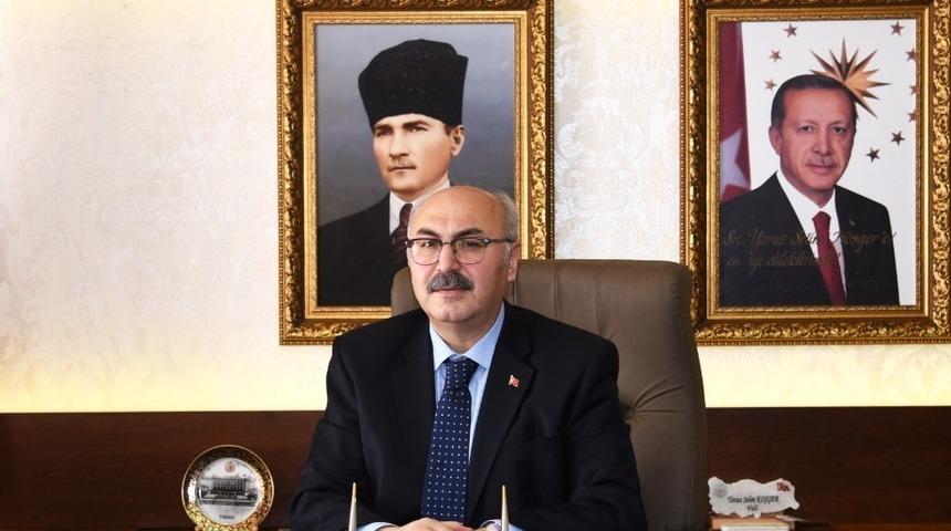 Vali Köşger; “Çanakkale, bugün dünyaya barış mesajları taşımaktadır”