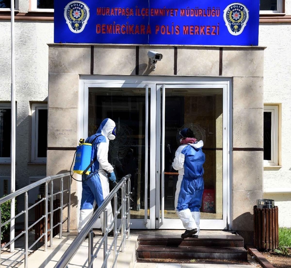 Muratpaşa&rsquo;da temizlik harekatı