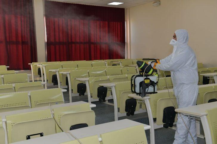 Kınık ve Çiğli’de koronavirüsüne karşı dezenfekte G4