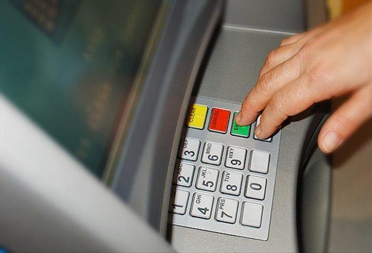 ATM'lerde nakit sorunu! Para yatırırken çalışıyor, çekmek isterken 'arıza' uyarısı veriyor... Genci emeklisi herkes mağdur G3