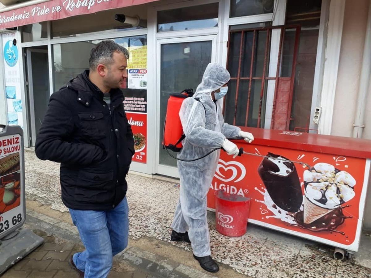 Devrekani&rsquo;de dezenfekte &ccedil;alışmalarını s&uuml;rd&uuml;r&uuml;yor