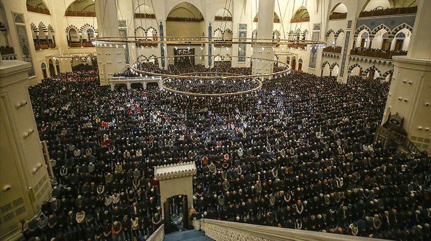 Miraç Kandili'nde camiler açık olacak mı? Miraç Kandili ne zaman? 