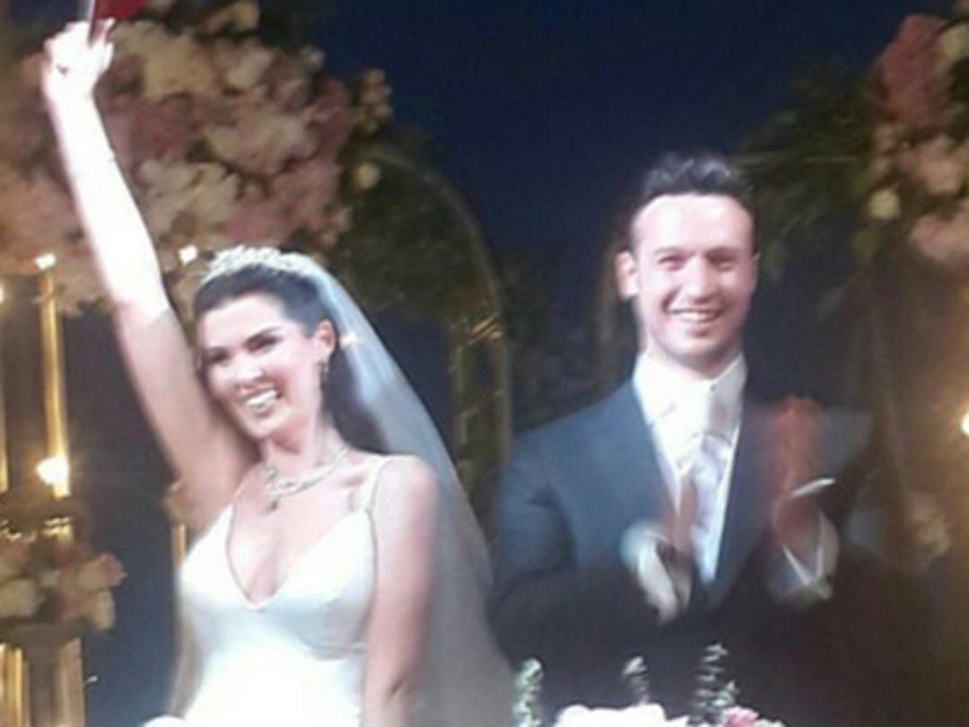 Hatice Şendil ile Burak Sağyaşar evlendi