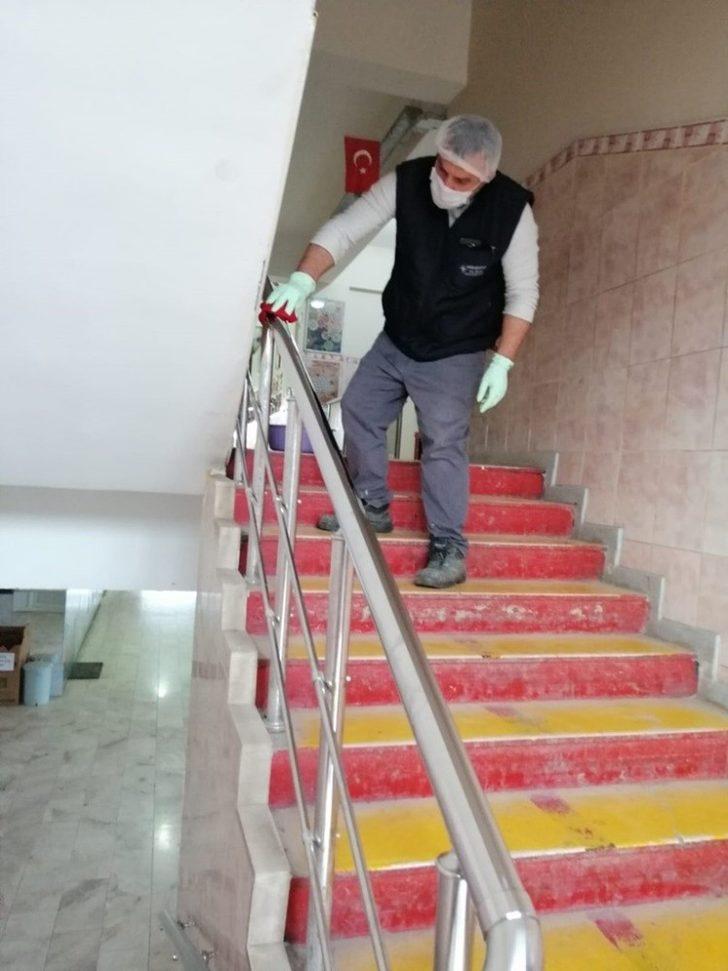 Sungurlu’da okullar corona virüse karşı temizleniyor G1