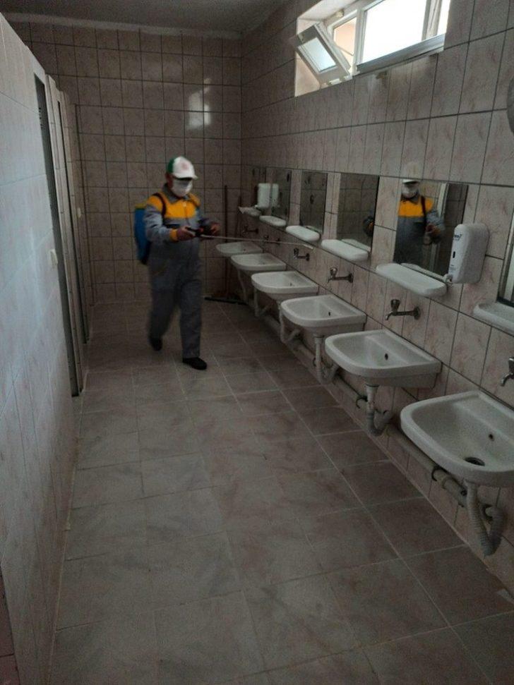 Sungurlu’da okullar corona virüse karşı temizleniyor G4