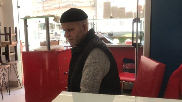 Esnafın dikkatiyle yönünü şaşıran yaşlı adam evine götürüldü G1