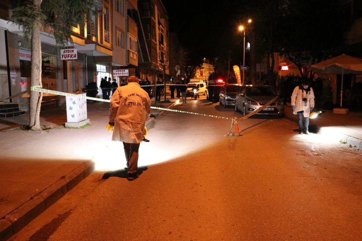 Yalova'da iş adamı Erdal D&ouml;nmez'e evinin &ouml;n&uuml;nde kanlı infaz