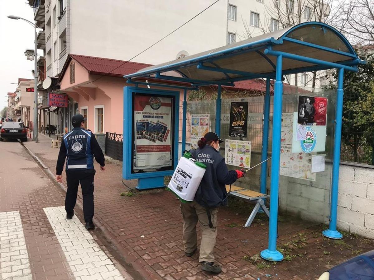Cide&rsquo;de koranavir&uuml;s tedbirleri kapsamında her yer dezenfekte ediliyor