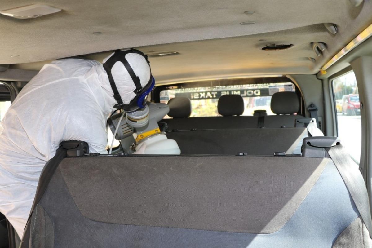 Ticari ve dolmuş taksiler dezenfekte ediliyor