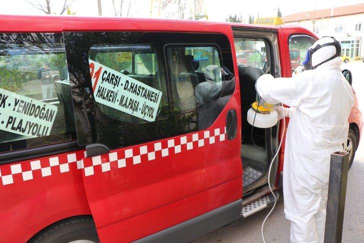 Ticari ve dolmuş taksiler dezenfekte ediliyor G2