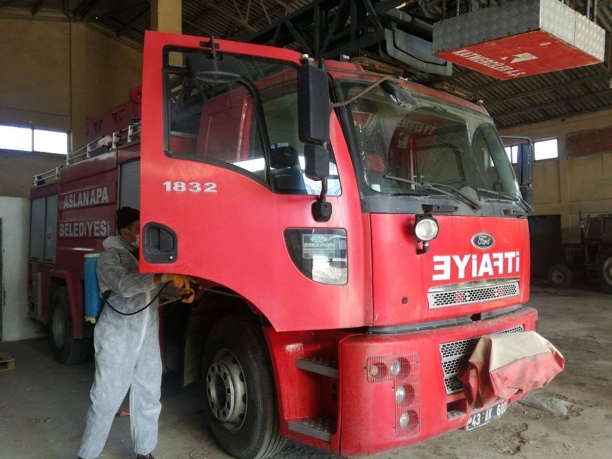Belediye hizmet ara&ccedil;ları dezenfekte edildi