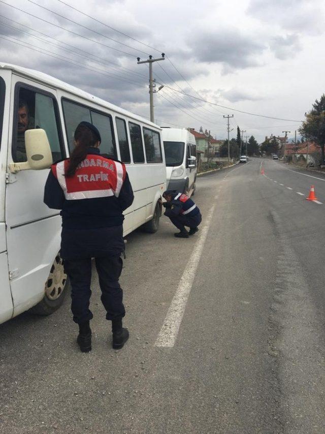 Isparta’da  bir ayda 238 araç trafikten men edildi