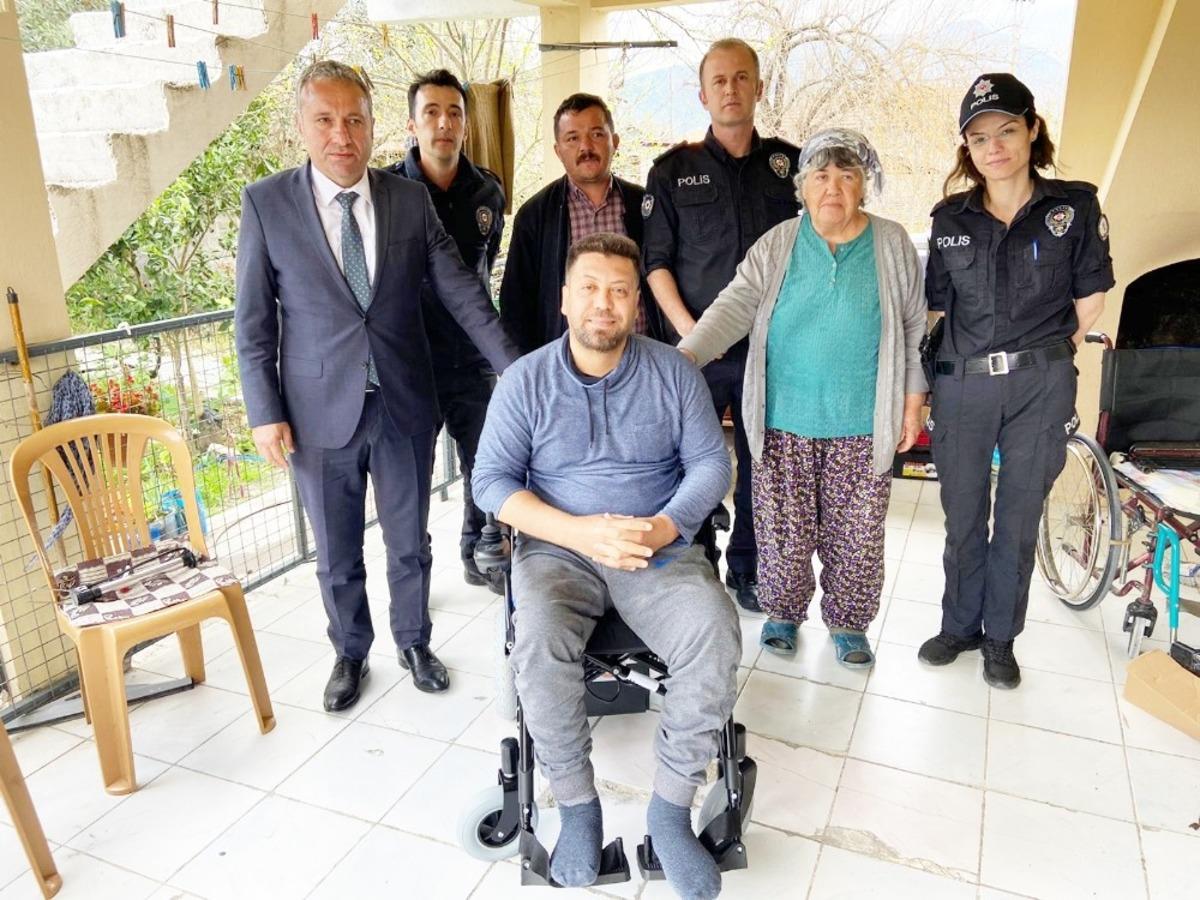 Emniyet M&uuml;d&uuml;rl&uuml;ğ&uuml;nden anlamlı hediye