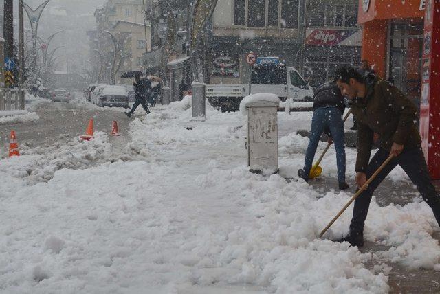 Hakkari’de kar yağışı