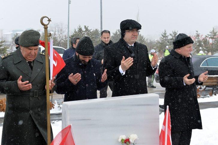 Erzurum’da şehitler dualarla anıldı G2