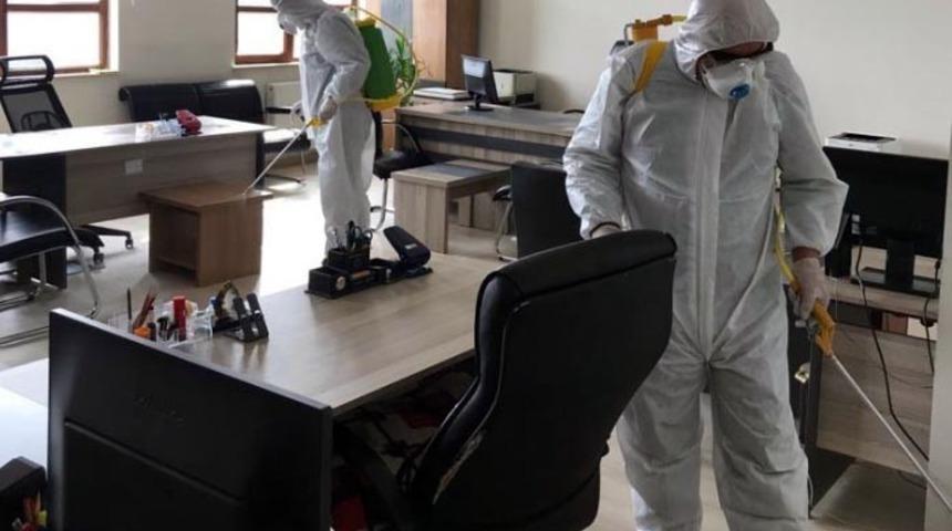 Yerk&ouml;y Belediyesi kamu kurumlarını dezenfekte etti