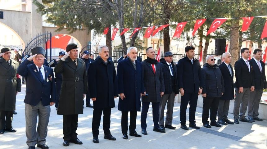 &Ccedil;anakkale Zaferinin 105. yılı dolayısıyla Isparta&rsquo;da t&ouml;ren d&uuml;zenlendi