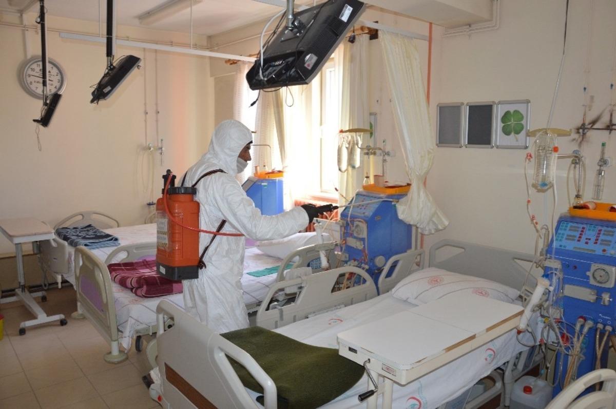 &Ccedil;ifteler&rsquo;de dezenfekte &ccedil;alışmaları s&uuml;r&uuml;yor