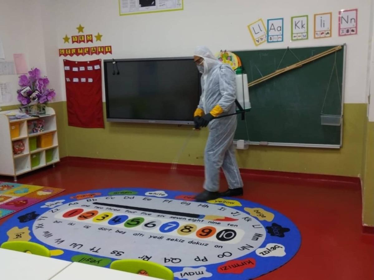 Doğa Kolejinde dezenfektan &ccedil;alışmaları yapıldı