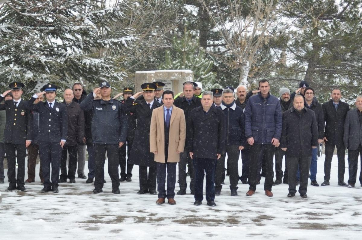 B&uuml;nyan&rsquo;da &Ccedil;anakkale Şehitleri dualar ile anıldı