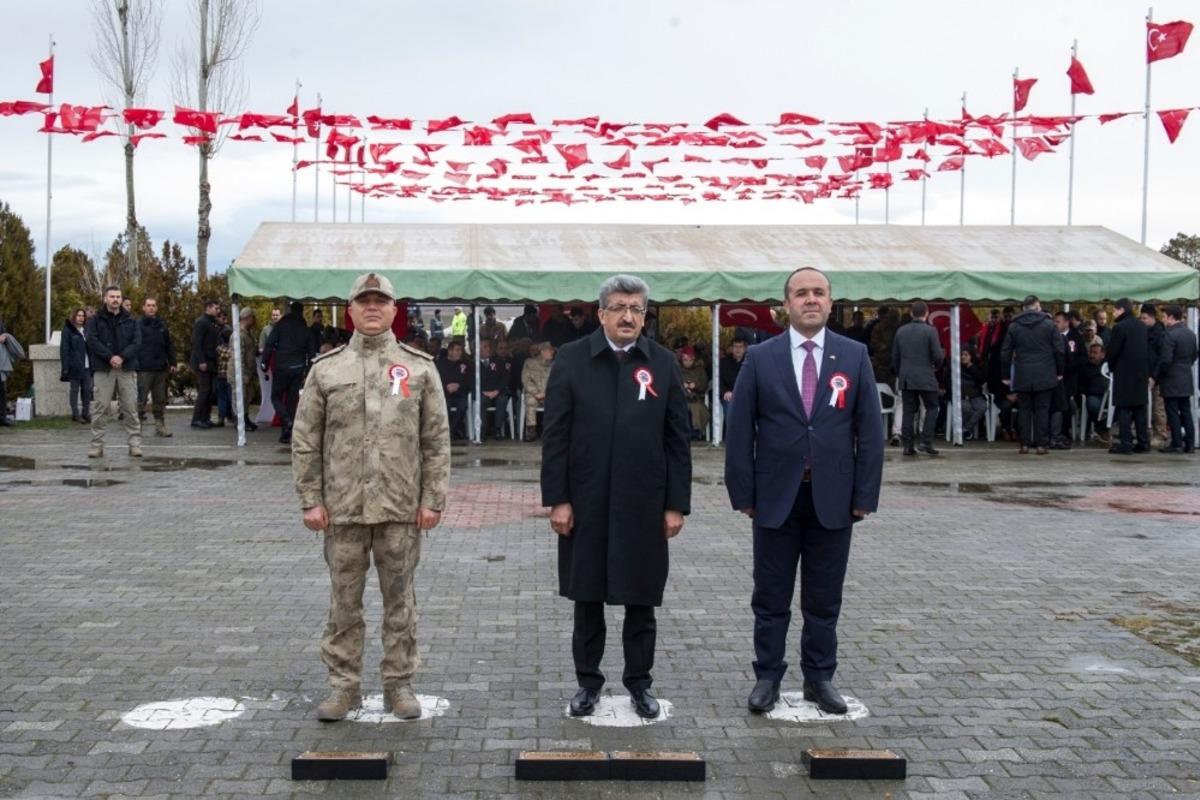 Van&rsquo;da 18 Mart Şehitleri Anma G&uuml;n&uuml; ve &Ccedil;anakkale Deniz Zaferi&rsquo;nin 105. yılı