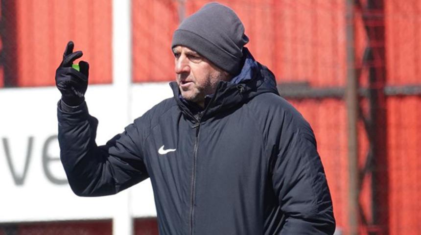 Hamza Hamzaoğlu'ndan 'ligler ertelensin' &ccedil;ağrısı