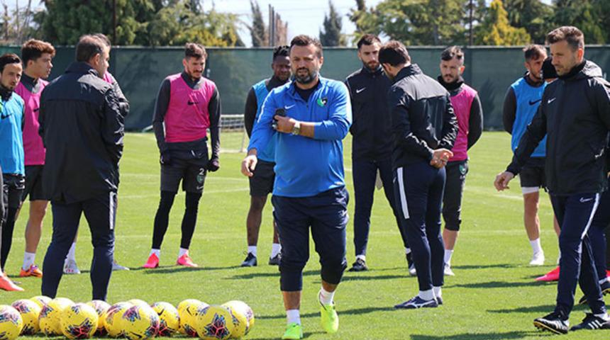 Denizlispor Teknik Direktörü Bülent Uygun’dan koronavirüs açıklaması