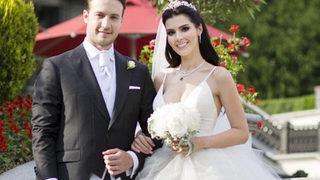 Hatice Şendil'in düğününe damga vuran kıyafet