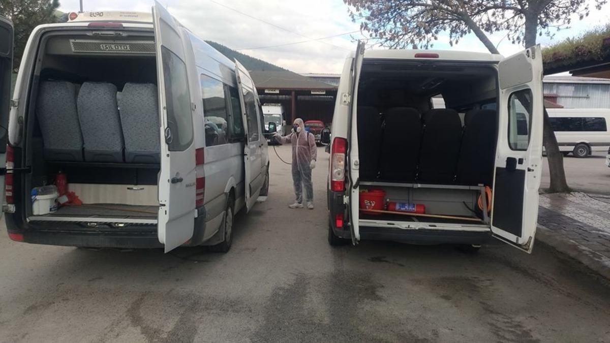 Osmaneli&rsquo;ndeki toplu taşıma ara&ccedil;larında ila&ccedil;lama ve dezenfeksiyon &ccedil;alışmaları