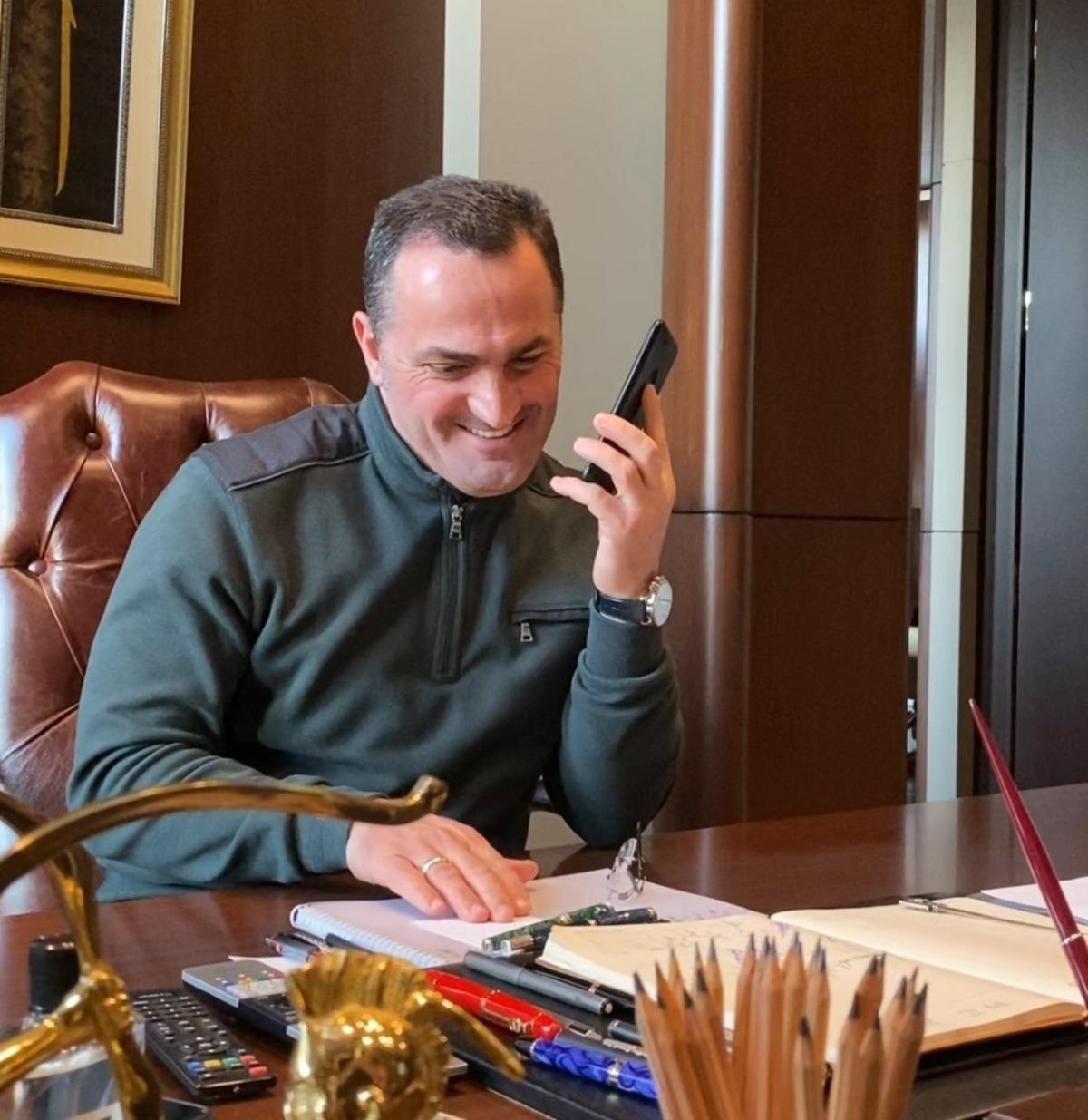 Başkan Yıldız&rsquo;dan vir&uuml;s salgını nedeniyle evlerinden &ccedil;ıkmayan yaşlılara destek