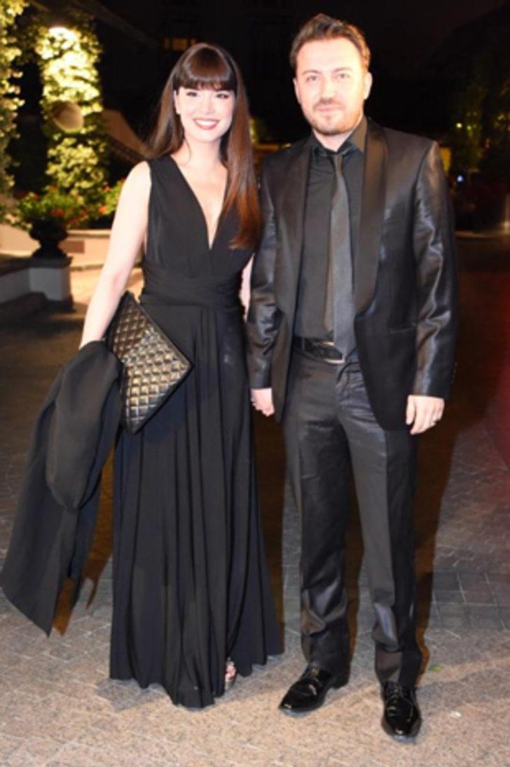 Hatice Şendil'in düğününe damga vuran kıyafet G1