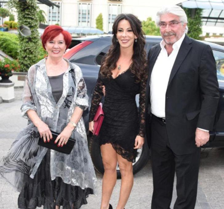 Hatice Şendil'in düğününe damga vuran kıyafet G3