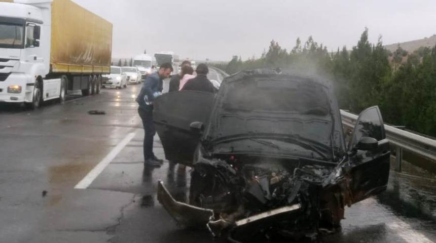 Şanlıurfa&rsquo;da iki ayrı trafik kazası: 5 yaralı